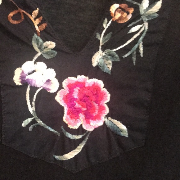 Armani Exchange A/X S vintage embroidered sheet lyocell black crop top! - Picture 4 of 12